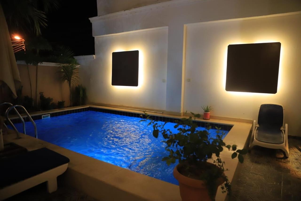 Nefertarie Guest House Luxor Exterior foto